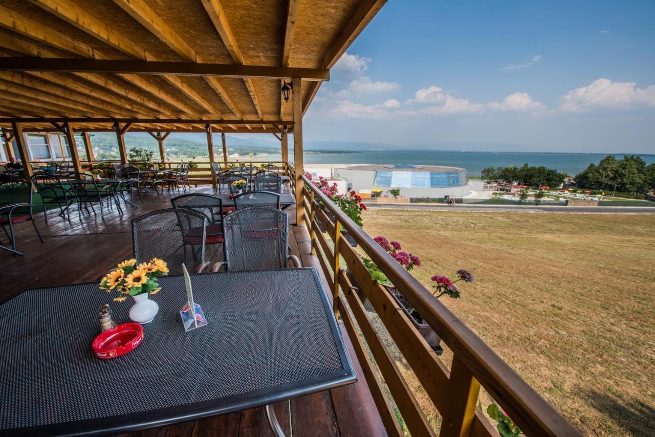 Hotel Merkur Kaluža Esterno foto