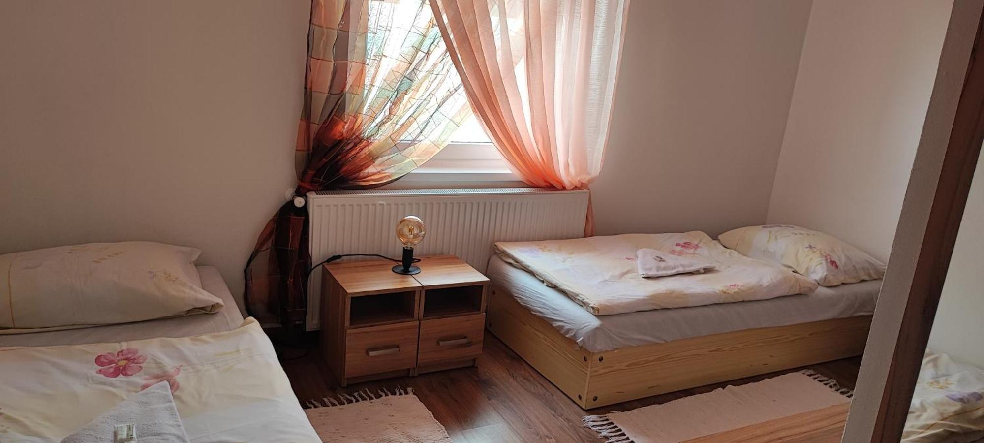 Hotel Merkur Kaluža Esterno foto