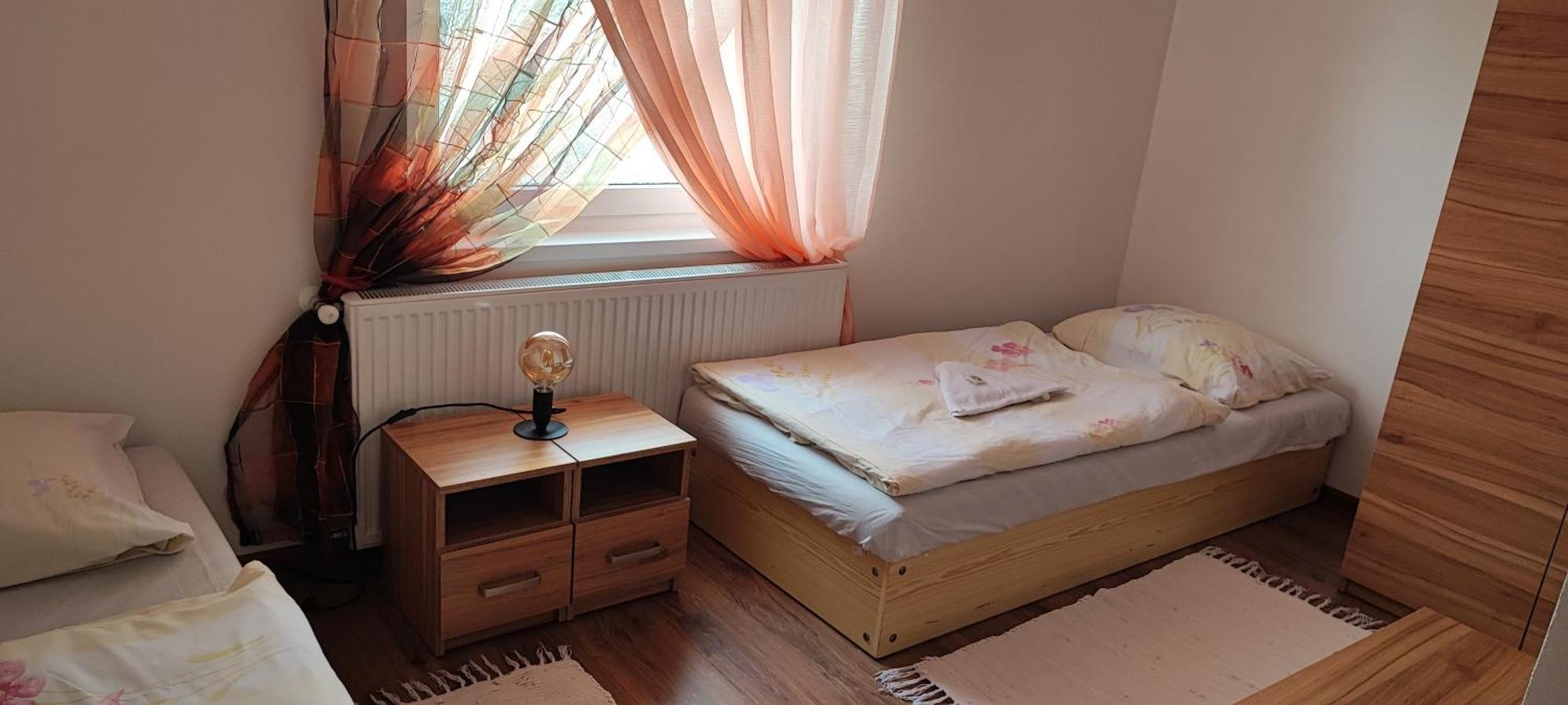 Hotel Merkur Kaluža Esterno foto